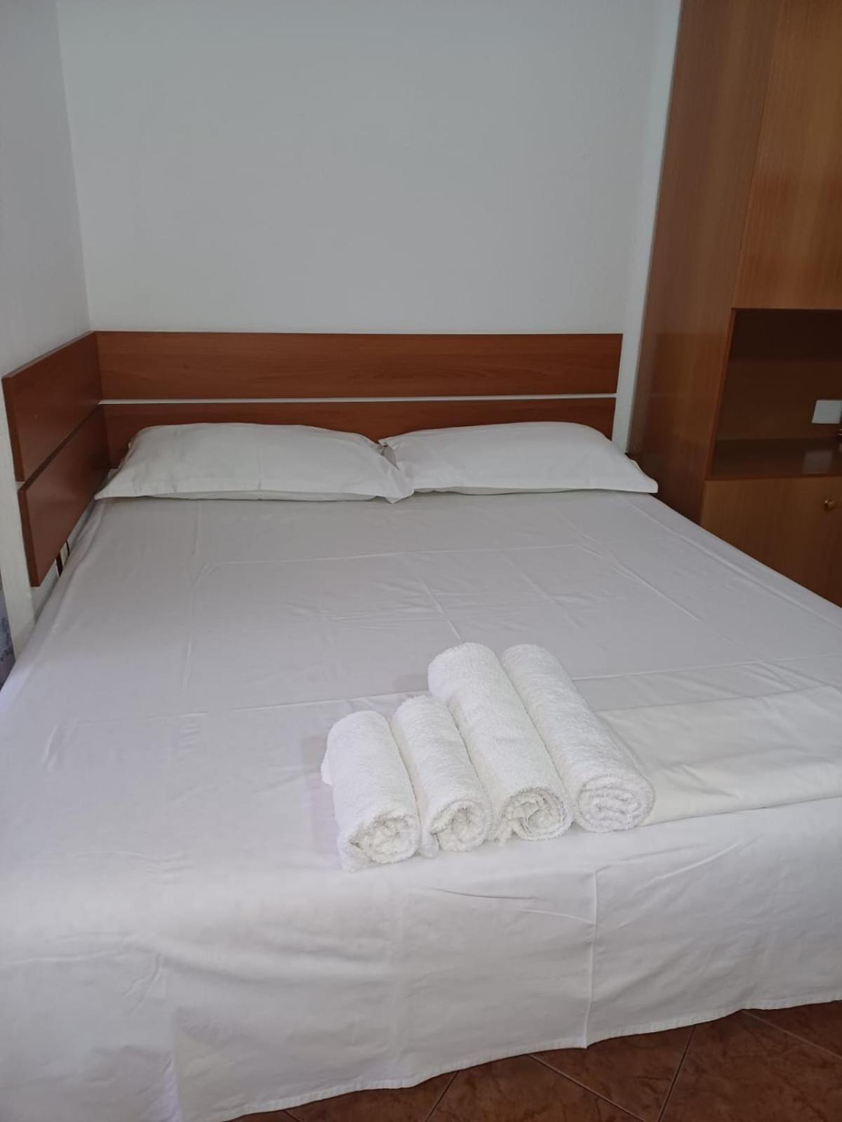 Arben Apartment ดูร์เรส ภายนอก รูปภาพ