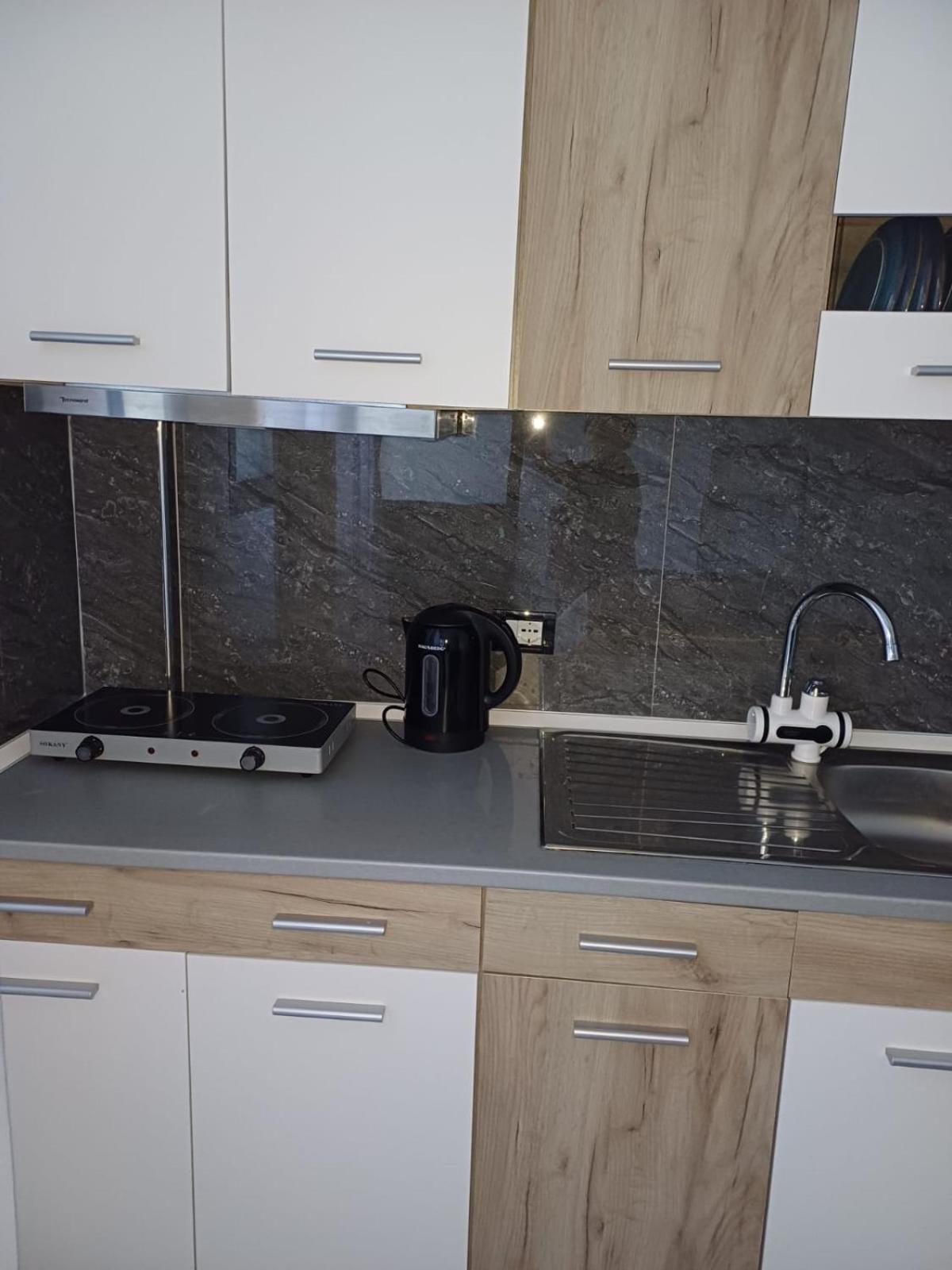 Arben Apartment ดูร์เรส ภายนอก รูปภาพ